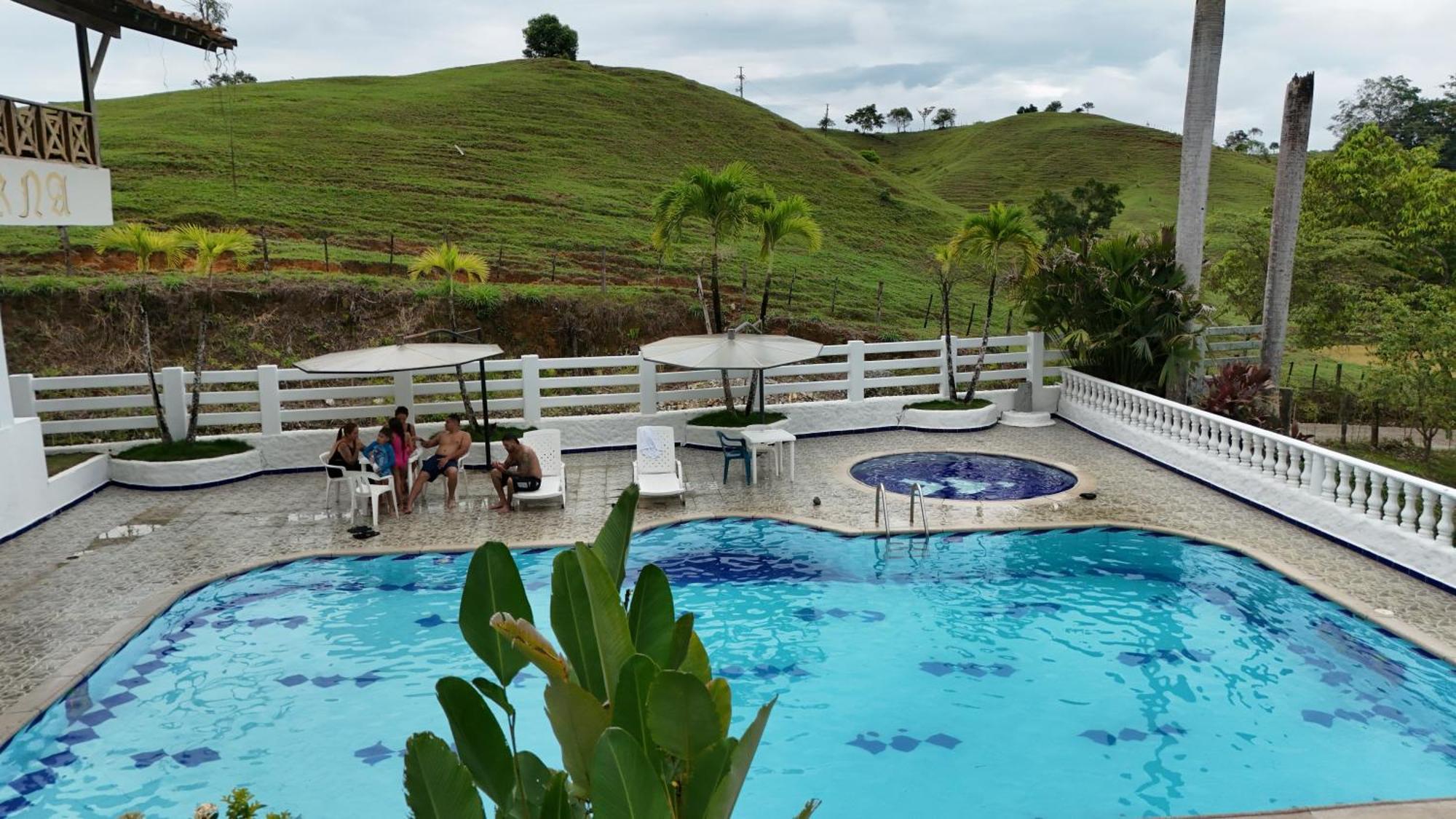 Hotel Campestre Las Cavernas La Mesa Norte Eksteriør billede
